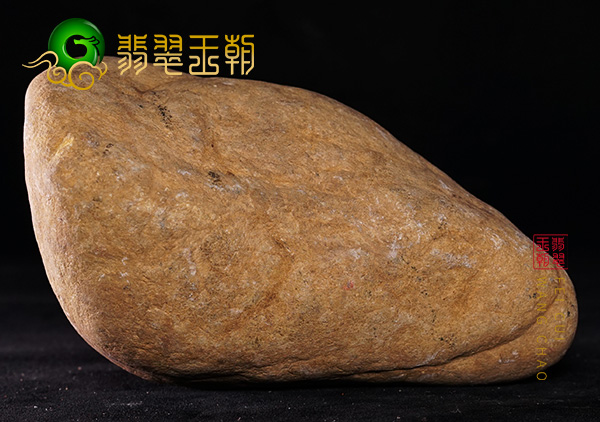 翡翠原石皮壳_翡翠原石常见的五种沙皮特征及辨别方法